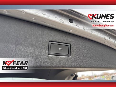 Used 2022 Volkswagen Tiguan SE w/ Panoramic Sunroof Package image 20