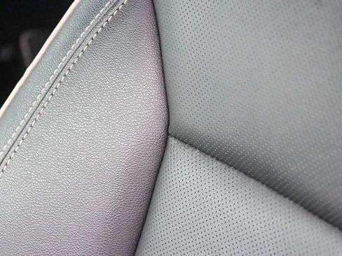 Used 2025 Chevrolet Suburban Premier image 24