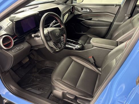 Used 2024 Chevrolet Trax RS w/ Driver Confidence Package FWD image 30