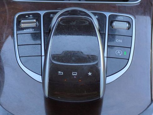 Used 2015 Mercedes-Benz C 300 4MATIC Sedan image 18