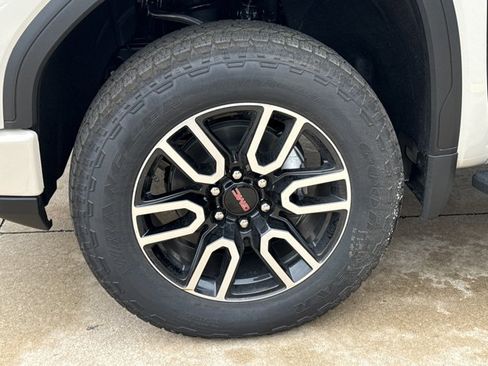 New 2026 GMC Sierra 1500 AT4 w/ AT4 Premium Package image 17