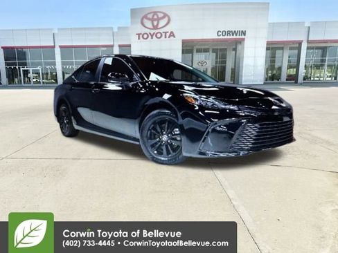 Used 2025 Toyota Camry LE image 1