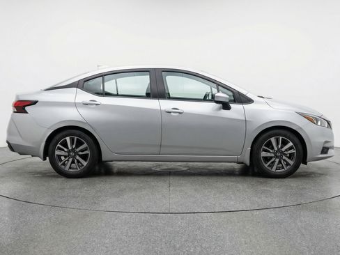 Used 2025 Nissan Versa SV image 11