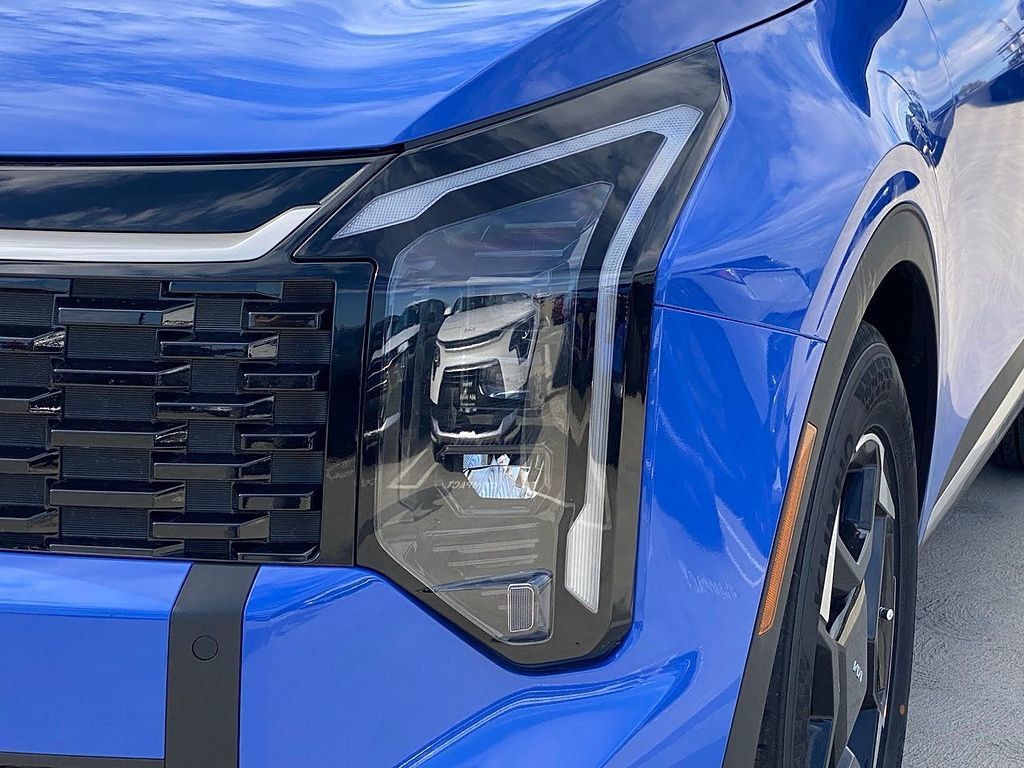 New 2026 Kia Sportage EX w/ EX Panorama Roof Package FWD image 8