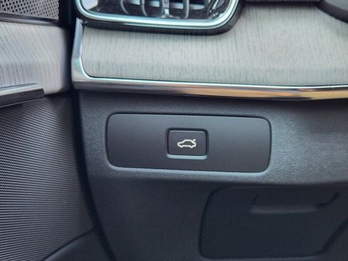 New 2026 Volvo XC90 B6 Ultra w/ Protection Package Premier image 23