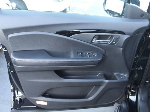 Used 2016 Honda Pilot Elite image 20