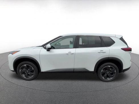 Used 2025 Nissan Rogue SV FWD image 9
