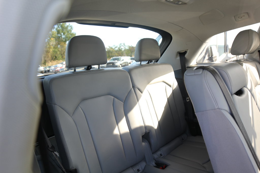 Used 2018 Audi Q7 3.0T Prestige AWD/4WD image 47