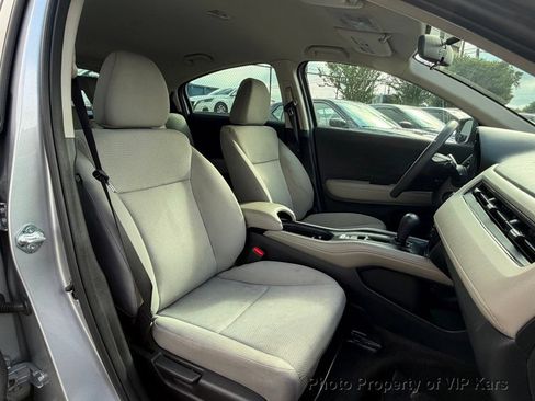 Used 2022 Honda HR-V LX image 16