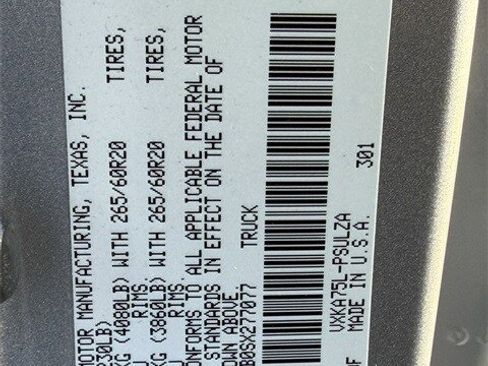 Used 2025 Toyota Tundra Limited image 35