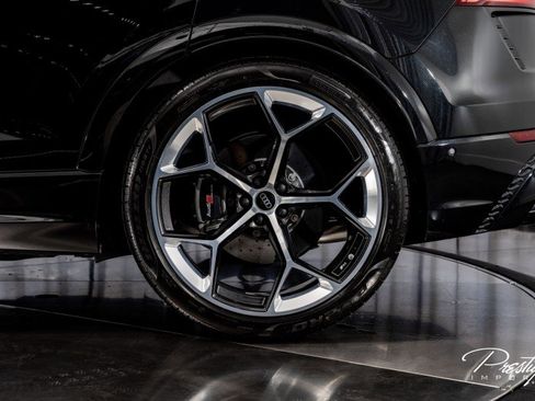 Used 2025 Audi RS Q8 performance image 12