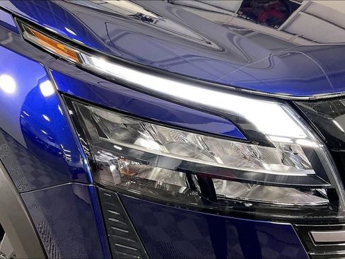 New 2026 Nissan Pathfinder SV AWD/4WD image 32