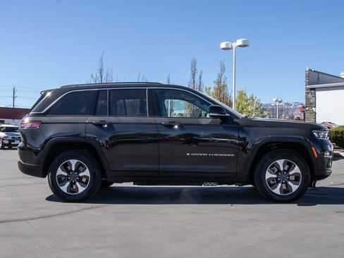 Used 2024 Jeep Grand Cherokee Limited 4xe image 8