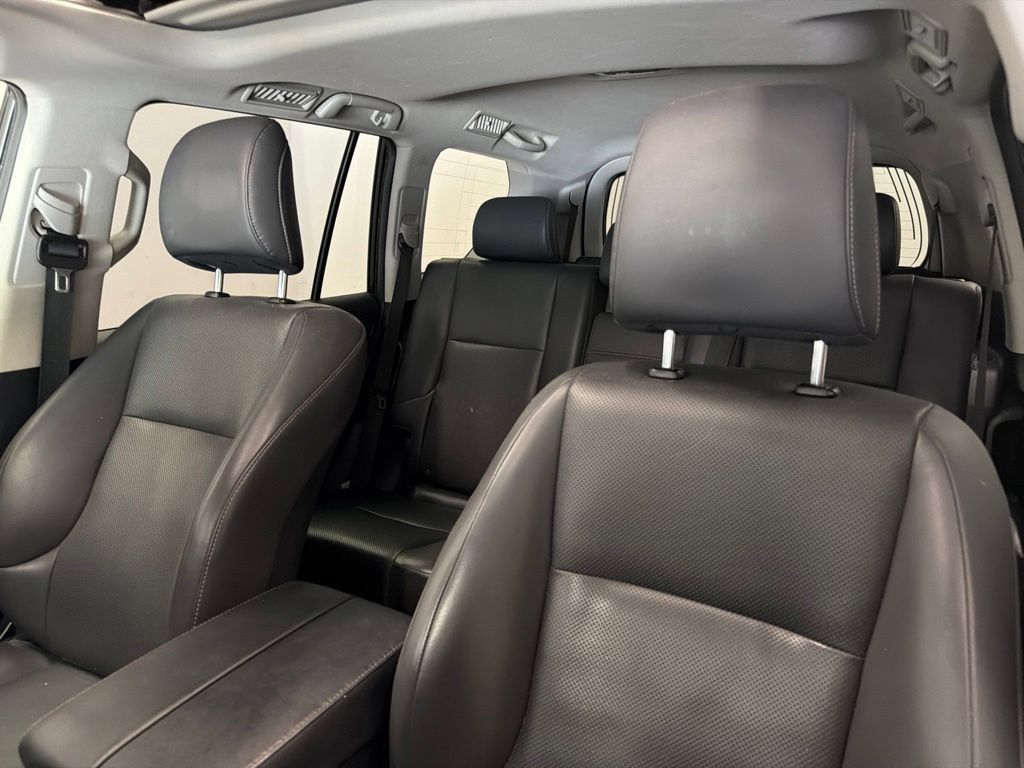Used 2015 Lexus GX 460 w/ Comfort Package AWD/4WD image 15