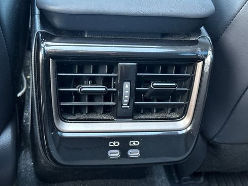 Used 2025 Toyota Crown Signia w/ Advanced Technology Package image 41