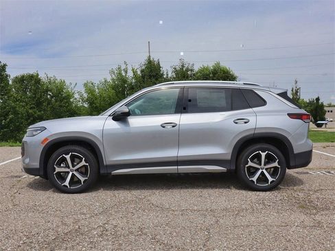 New 2025 Volkswagen Tiguan SE AWD/4WD image 2