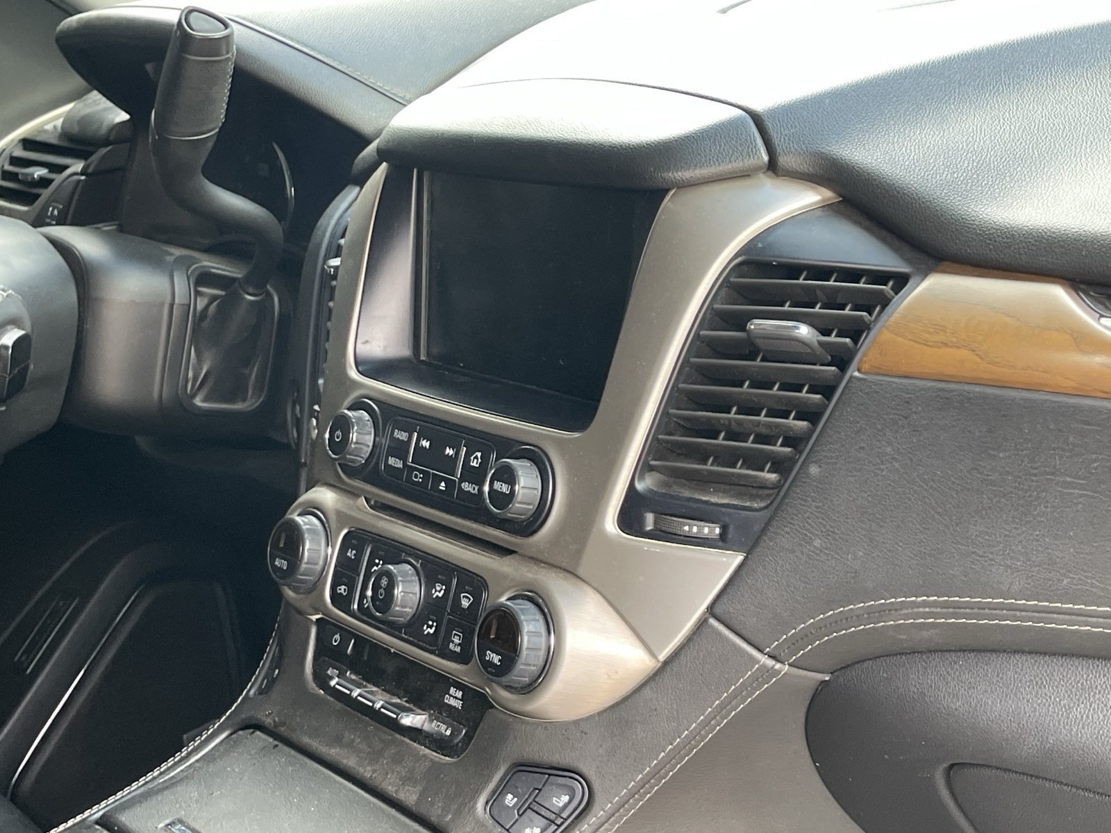 Used 2020 GMC Yukon Denali w/ Denali Ultimate Package AWD/4WD image 7