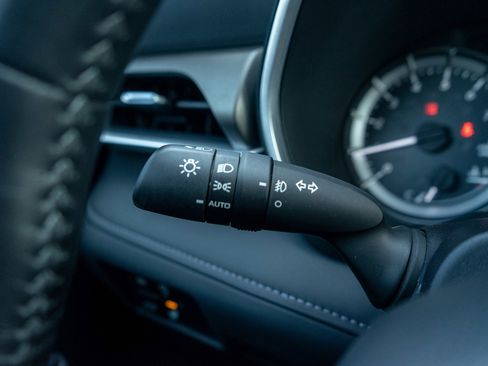 Used 2025 Toyota Highlander XLE image 27