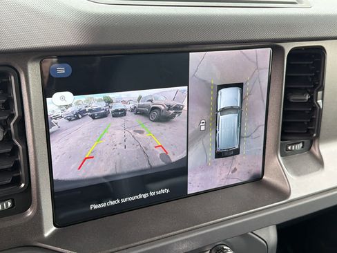 Used 2025 Ford Bronco Badlands AWD/4WD image 16