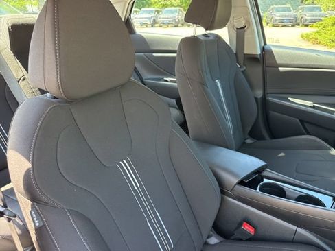 Used 2023 Hyundai Elantra SEL w/ Convenience Package FWD image 26
