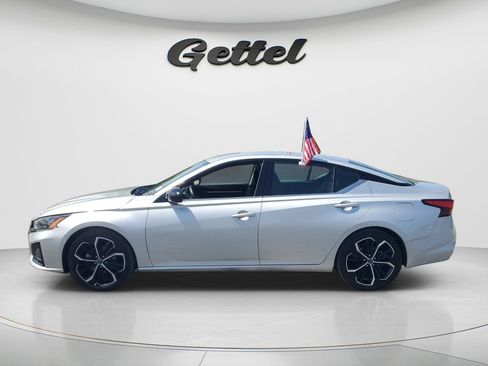 Used 2024 Nissan Altima 2.5 SR FWD image 8