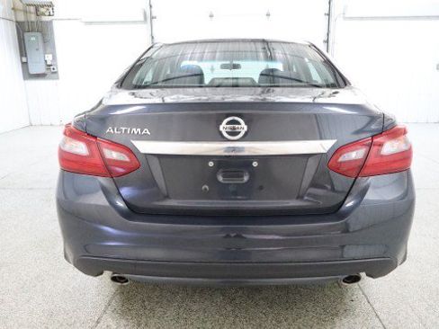 Used 2018 Nissan Altima 2.5 S w/ S Convenience Package FWD image 8