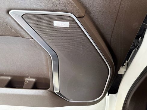 Used 2022 GMC Sierra 1500 SLT w/ SLT Premium Plus Package image 3