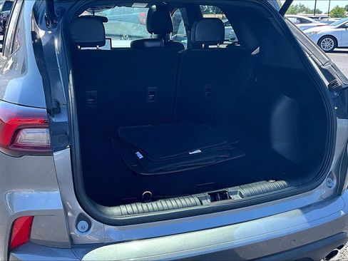 Used 2023 Ford Escape ST-Line FWD image 19