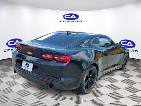 Used 2019 Chevrolet Camaro LT RWD image 4