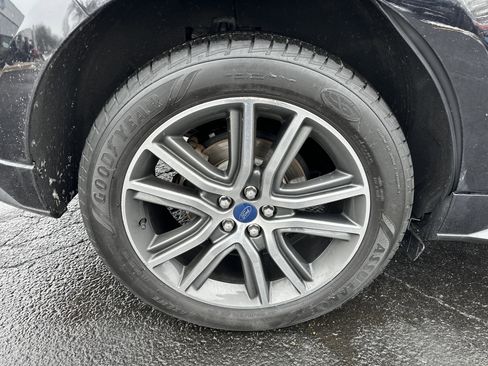 Used 2019 Ford Edge Titanium w/ Equipment Group 301A image 12