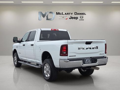 Used 2025 RAM 2500 Big Horn AWD/4WD image 4