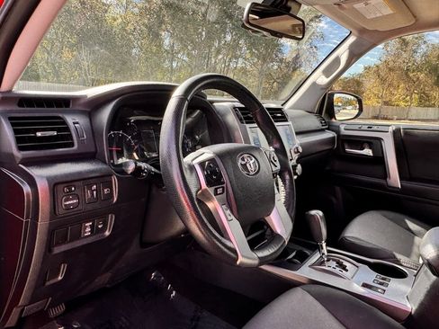 Used 2023 Toyota 4Runner SR5 Premium w/ Moonroof Package RWD image 42