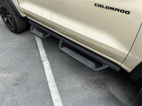 Used 2024 Chevrolet Colorado Trail Boss w/ Technology Package AWD/4WD image 11