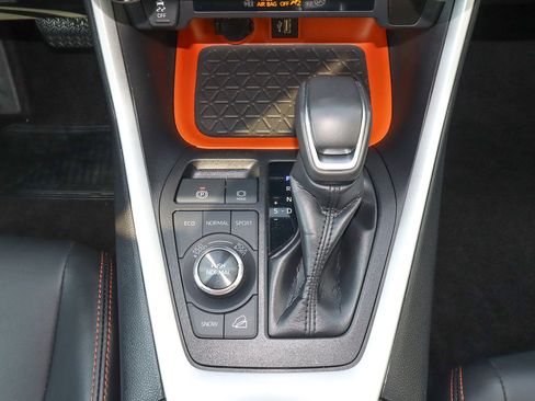 Used 2024 Toyota RAV4 Adventure image 18