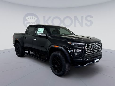 New 2026 GMC Canyon Denali w/ LPO, Denali Black Edition AWD/4WD image 10