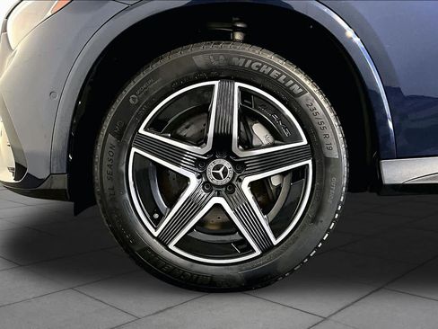 Used 2023 Mercedes-Benz GLC 300 4MATIC image 11