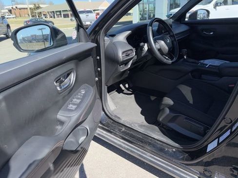 Used 2025 Honda HR-V Sport image 26