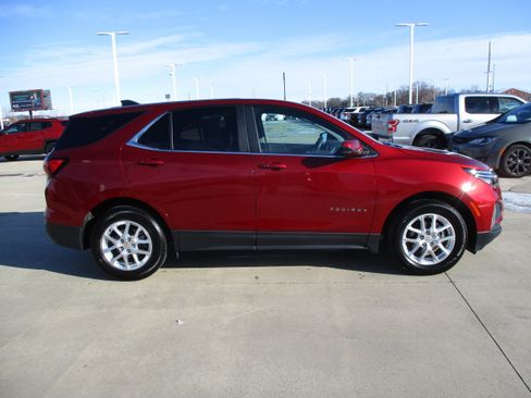 Used 2024 Chevrolet Equinox LT image 8