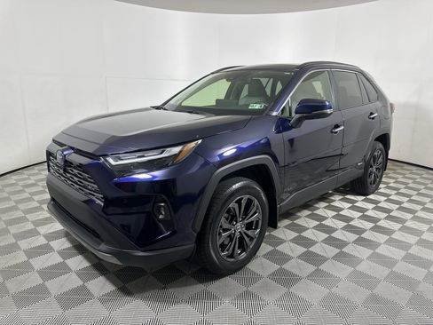 Used 2023 Toyota RAV4 Limited AWD/4WD image 3