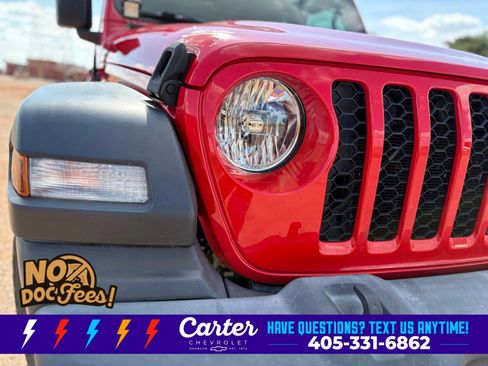 Used 2022 Jeep Gladiator Sport w/ Trailer Tow Package AWD/4WD image 13