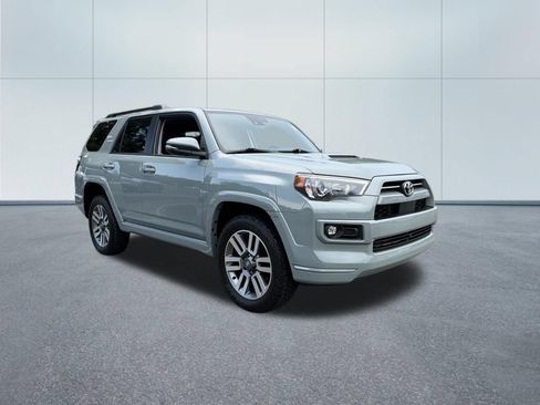 Used 2022 Toyota 4Runner TRD Sport w/ Technology Package AWD/4WD image 4