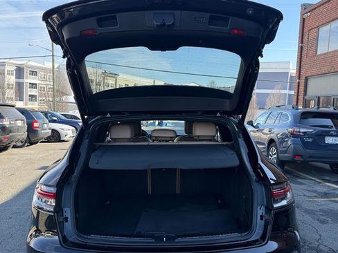 Used 2020 Porsche Macan w/ Premium Package Plus image 19