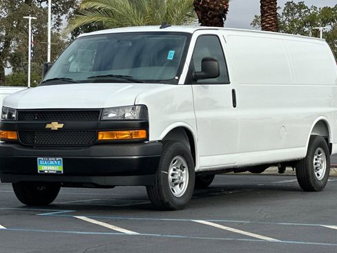 New 2025 Chevrolet Express 2500 Extended w/ Driver Convenience Package image 7