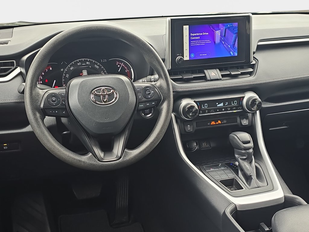 Used 2025 Toyota RAV4 XLE AWD/4WD image 18
