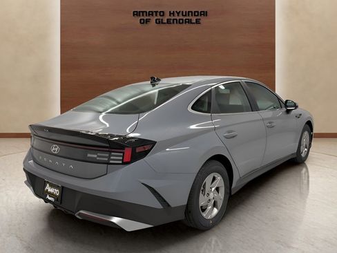 New 2026 Hyundai Sonata SE FWD image 5