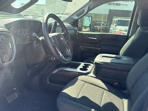 Used 2022 Chevrolet Silverado 2500 LT w/ Convenience Package image 5