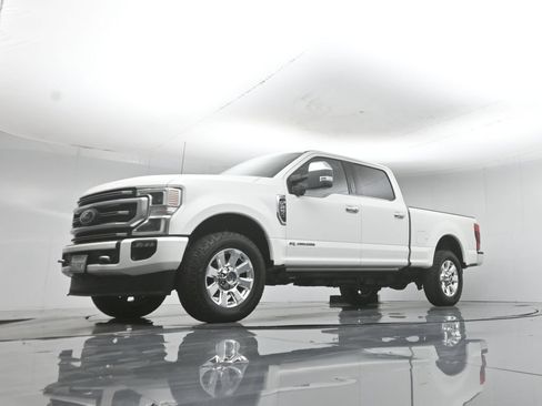 Used 2022 Ford F250 Platinum w/ FX4 Off-Road Package AWD/4WD image 48