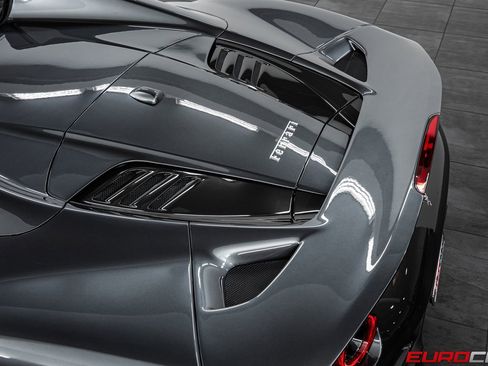 Used 2022 Ferrari F8 Tributo image 23