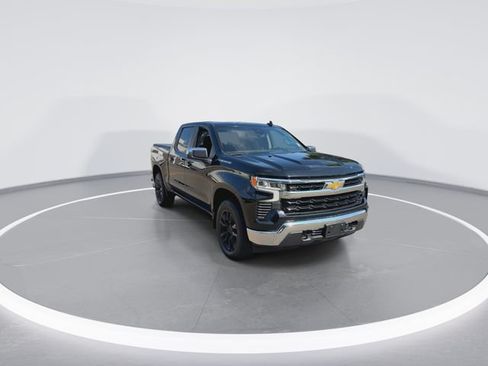 Used 2024 Chevrolet Silverado 1500 LT AWD/4WD image 3