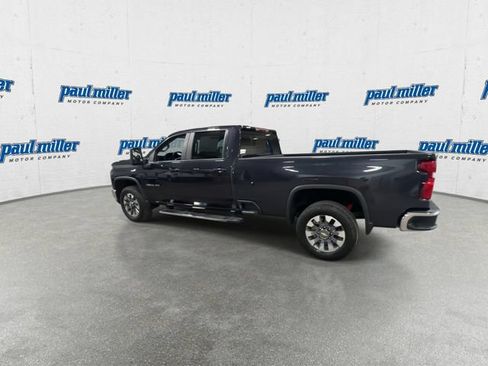 Used 2024 Chevrolet Silverado 2500 LT AWD/4WD image 7